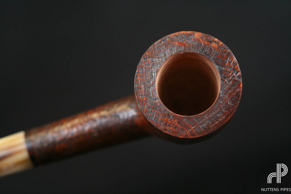 Billiard sandblasted horn stem