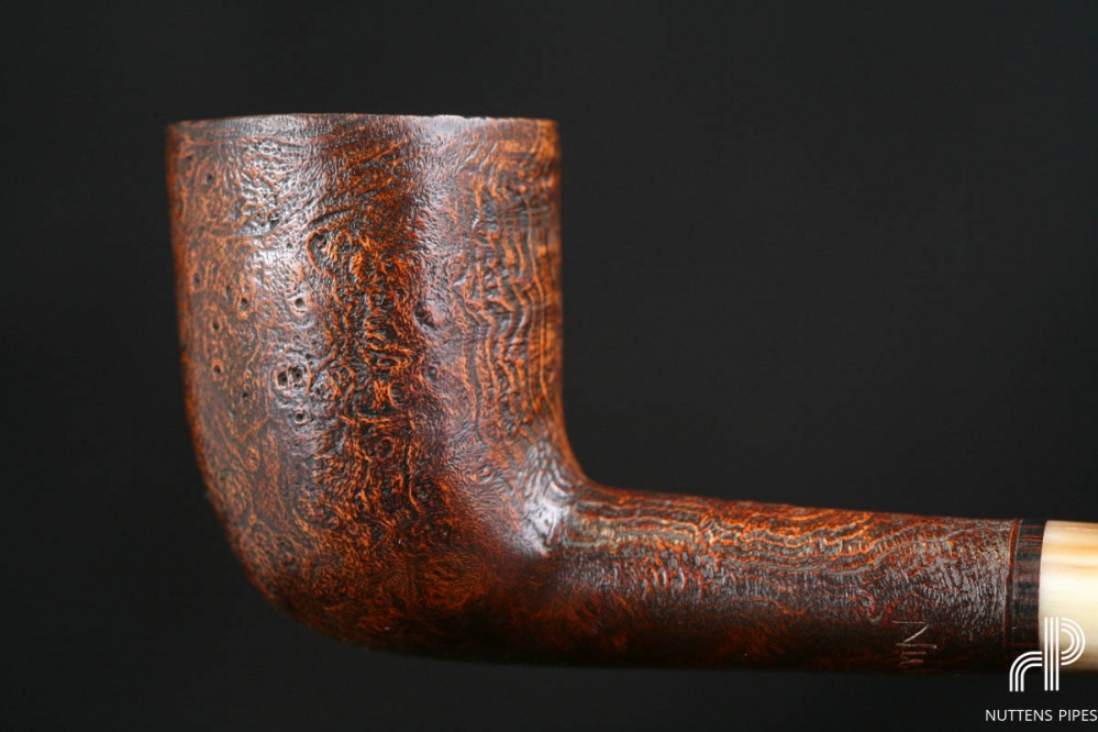 Billiard sandblasted horn stem