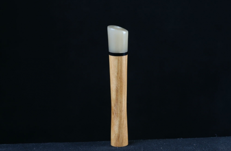 tamper olive wood + horn